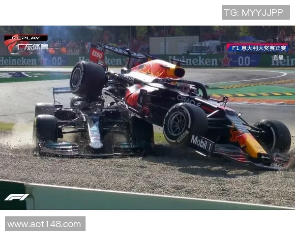 汉密尔顿与维斯塔潘在F1收官战中激烈对决谁将捍卫荣耀与梦想